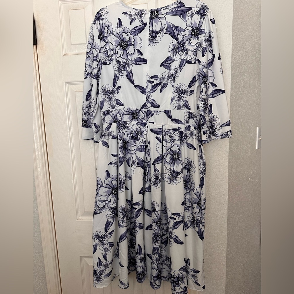 Floral casual or fancy dress size 16